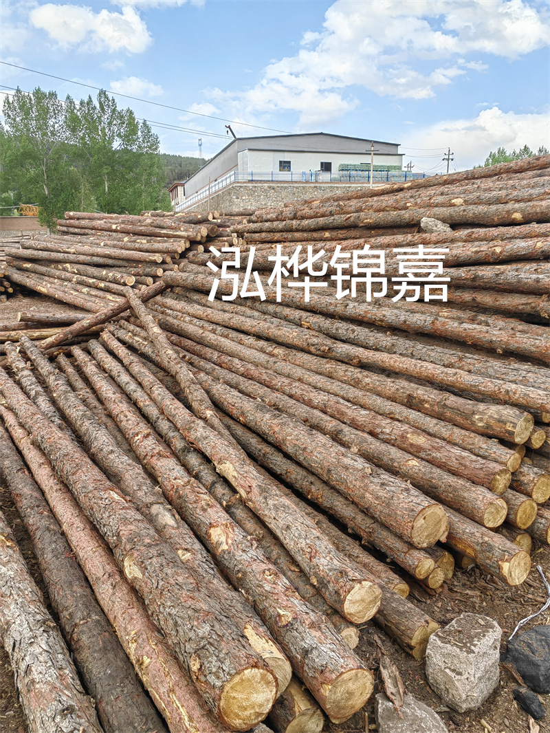 松木樁防腐施工圖片-保護環(huán)境，延長使用壽命